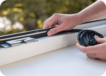Hand sealing window frame
